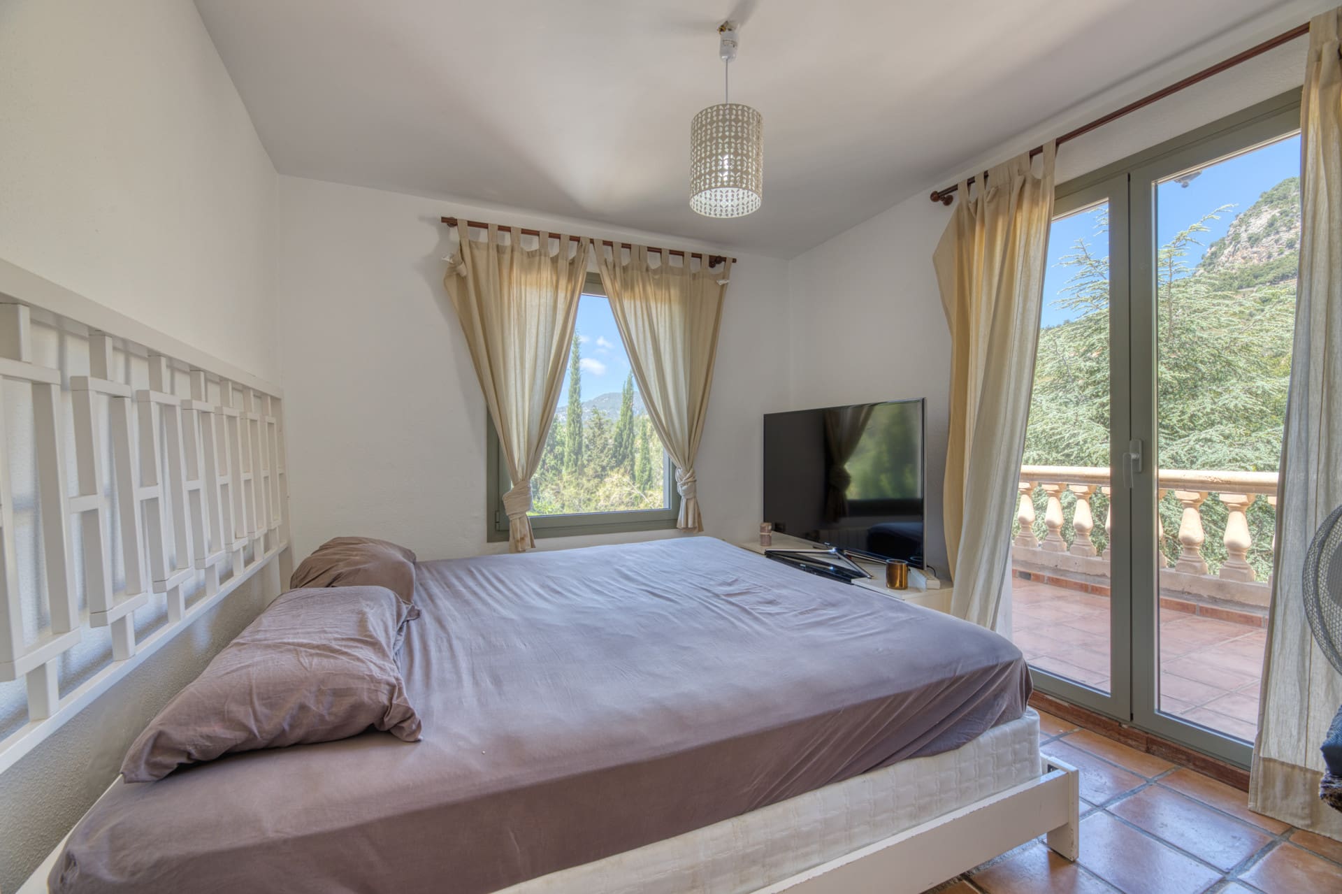 1760459072-955fd96c-418b-422d-8b86-3e93fe311207