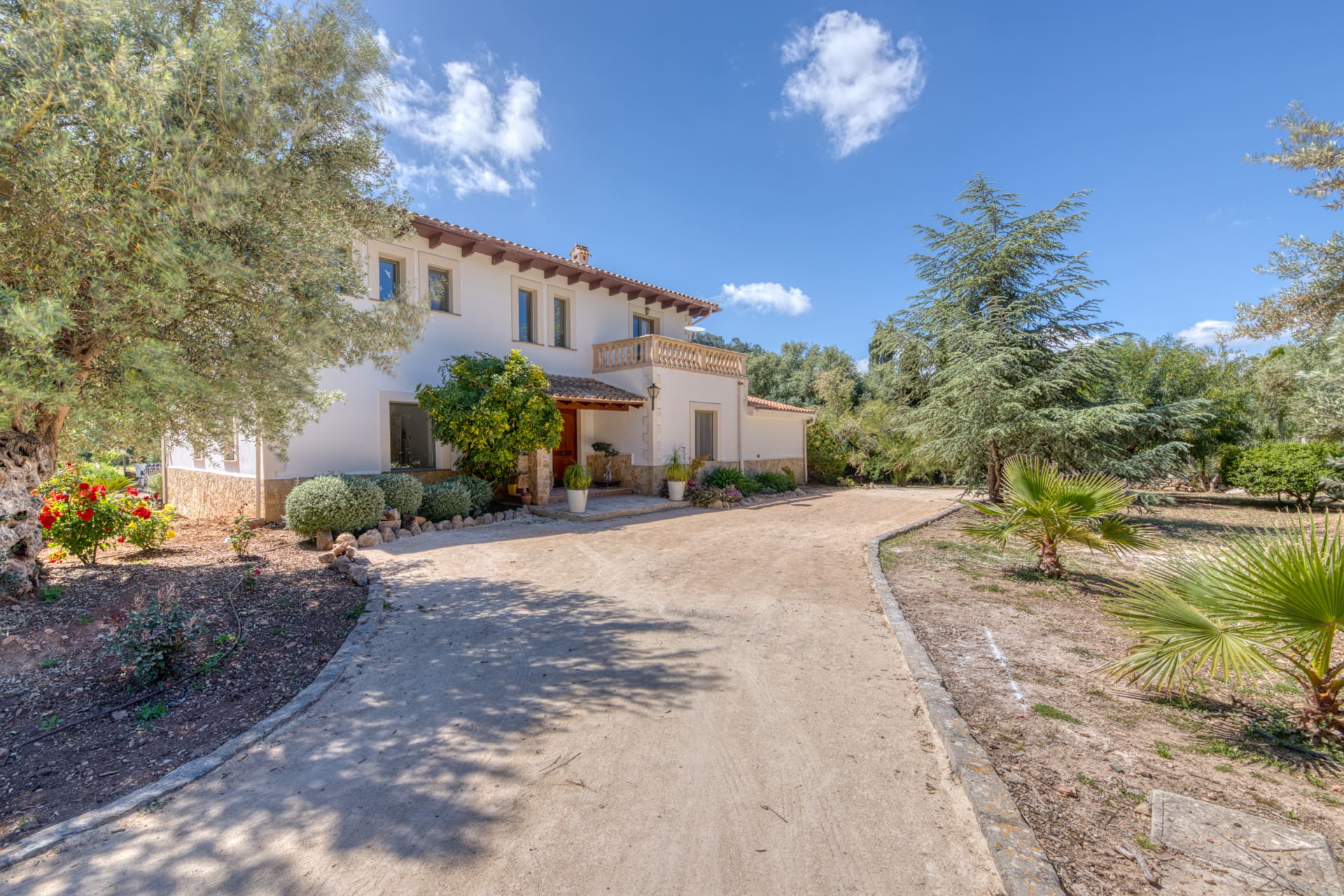 1760459117-cb0b2362-7250-4d8a-bbc0-4a3f03718fad