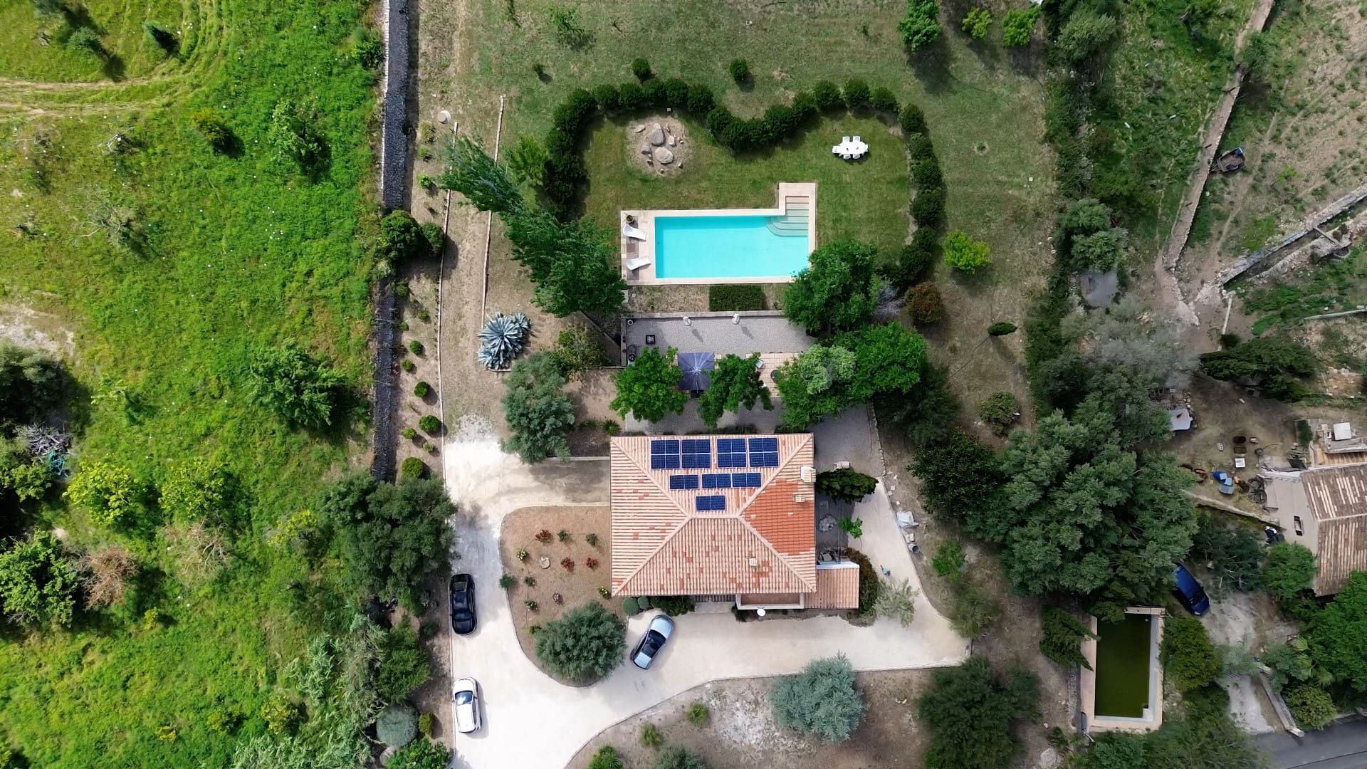 1760459119-934a0a81-746c-4028-a5ab-b18315400ebd